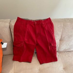 Royal Premium red cargo